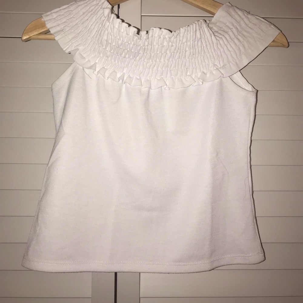 Off-the-shoulder ruffled blouse// ZARA